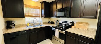 Scenic Retreat - Spacious condo - 2 bedrooms, 2 full baths, loft, sleeps 7.