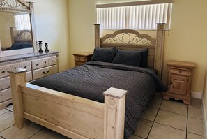 3 bedrooms, iron/ironing board, free WiFi, bed sheets