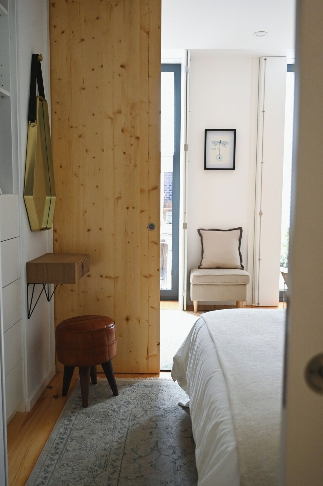 1 slaapkamer, een strijkplank/strijkijzer, wifi, beddengoed