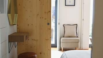 1 slaapkamer, een strijkplank/strijkijzer, wifi, beddengoed
