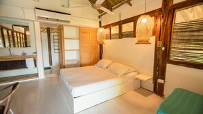 Superior Quadruple Room, Balcony, Beach View