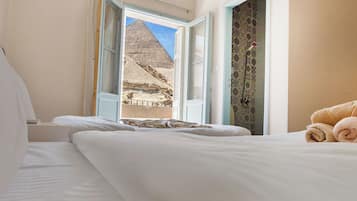 Deluxe Double or Twin Room, Balcony, Garden View | 1 bedroom, minibar, individually decorated, desk