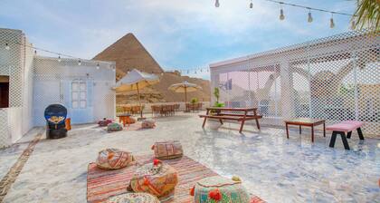 Villa Khufu Pyramids Hotel