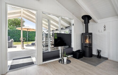 Amazing home in Tarm with kitchen