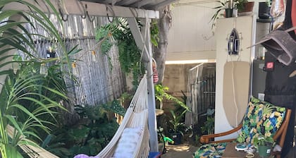 Cosy Room next to Waikiki
