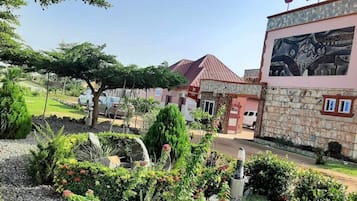 Mặt tiền nơi lưu trú
