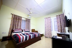 Habitación económica | 1 habitación, ropa de cama hipoalergénica y muebles diferentes 