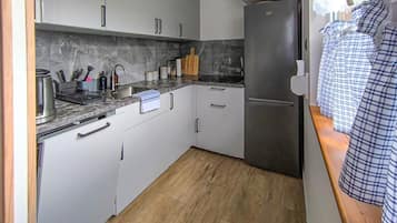 Kühlschrank, Herdplatte, Geschirrspüler