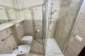 Dusche, Bidet