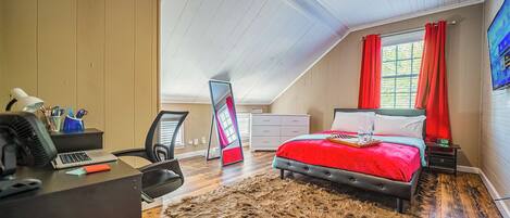 2 bedrooms, premium bedding, memory foam beds, in-room safe