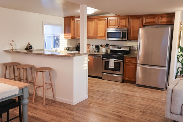 Frigorífic, microones, forn i placa de cuina