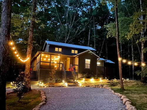 Large Home in Tiny Home Lake Community-Retreat at Water's Edge