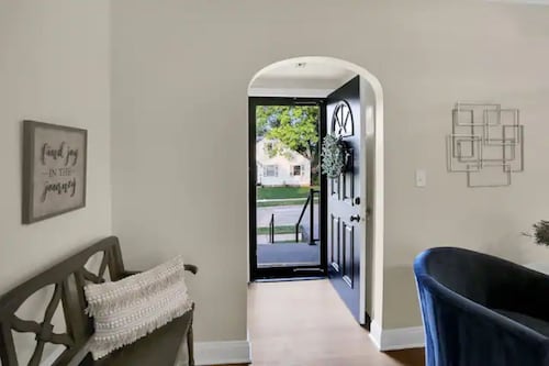 Bancroft House-Spacious, just remodeled & updated! New appliances, arcade games!