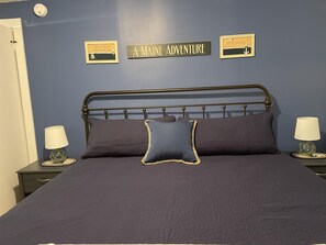 3 bedrooms, iron/ironing board, free WiFi, bed sheets - Home In Boothbay - Holiday Getaway (Boothbay)