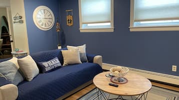 Smart TV, DVD player, books