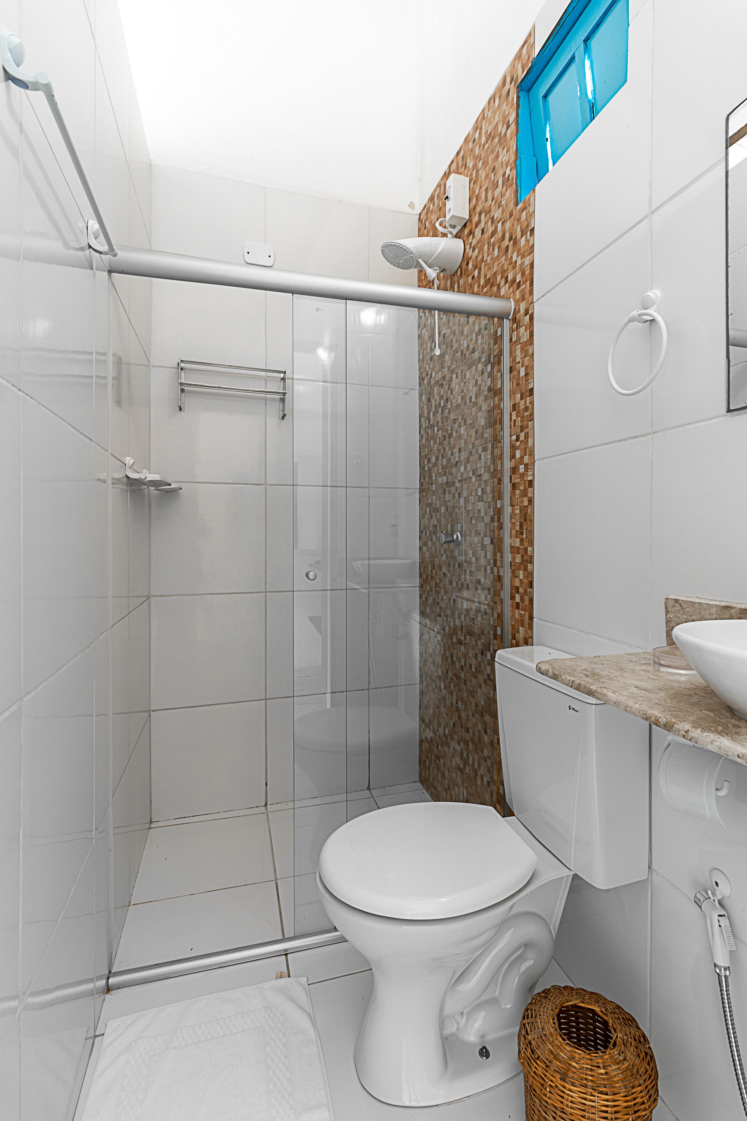 Traditional Triple Room | Bathroom