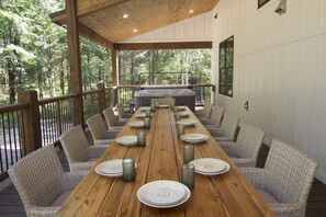 Outdoor dining