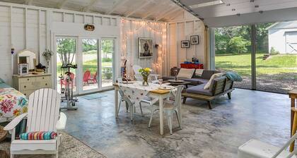 Coffeyville Countryside Studio w/ Fire Pit!