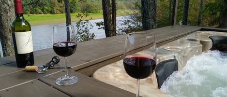 Tina de hidromasaje al aire libre