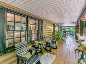 Outdoor dining - KnightFall-Luxury Cabin w/Waterfall, Pet-Friendly (Maggie Valley)