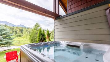 Bain à remous extérieur