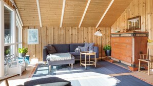 Unclassified image, 3 of 23, button - Beautiful summer house with a magnificent view (Ølsted)
