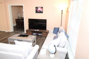 Smart TV, video games