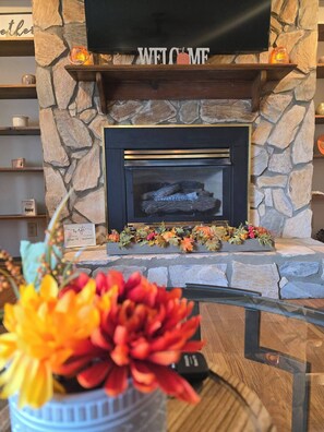 Interior - Our Cozy Home w/Serene Pond View (McLeansville)