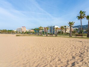 Beach - Duplex with free parking only 250m beach (Pineda de Mar)