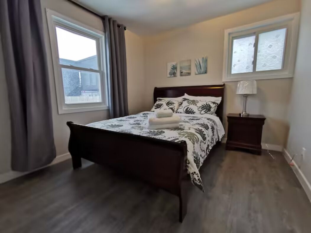 4 bedrooms, iron/ironing board, travel cot, WiFi