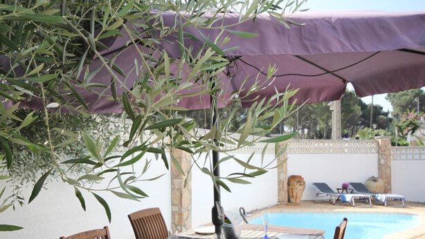Outdoor dining - House on groundfloor with private pool in L'Escala.HUTG-070762 (l'Escala)