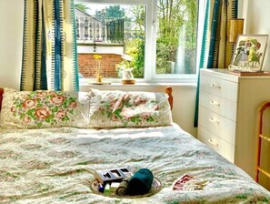 1 bedroom, desk, iron/ironing board, WiFi - NEW En-suite Studio next to University of Exeter with free parking (Exeter)