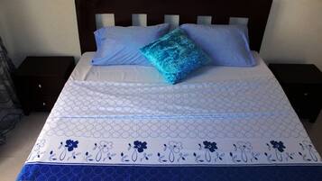 3 bedrooms, bed sheets