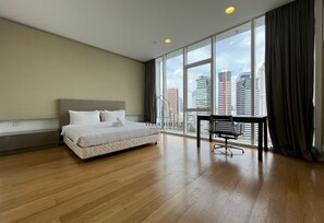 Cortinas blackout y sistema de insonorización 