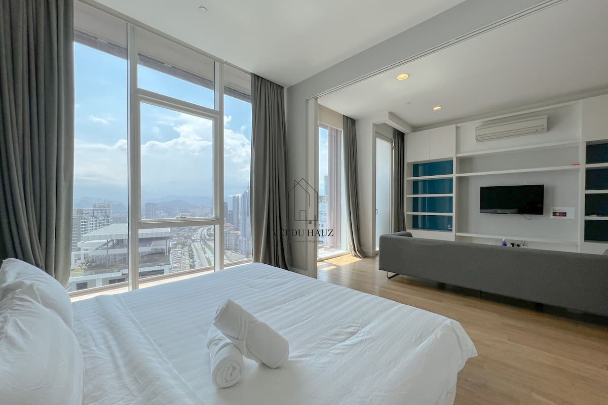 3 bedrooms, blackout curtains, soundproofing, iron/ironing board