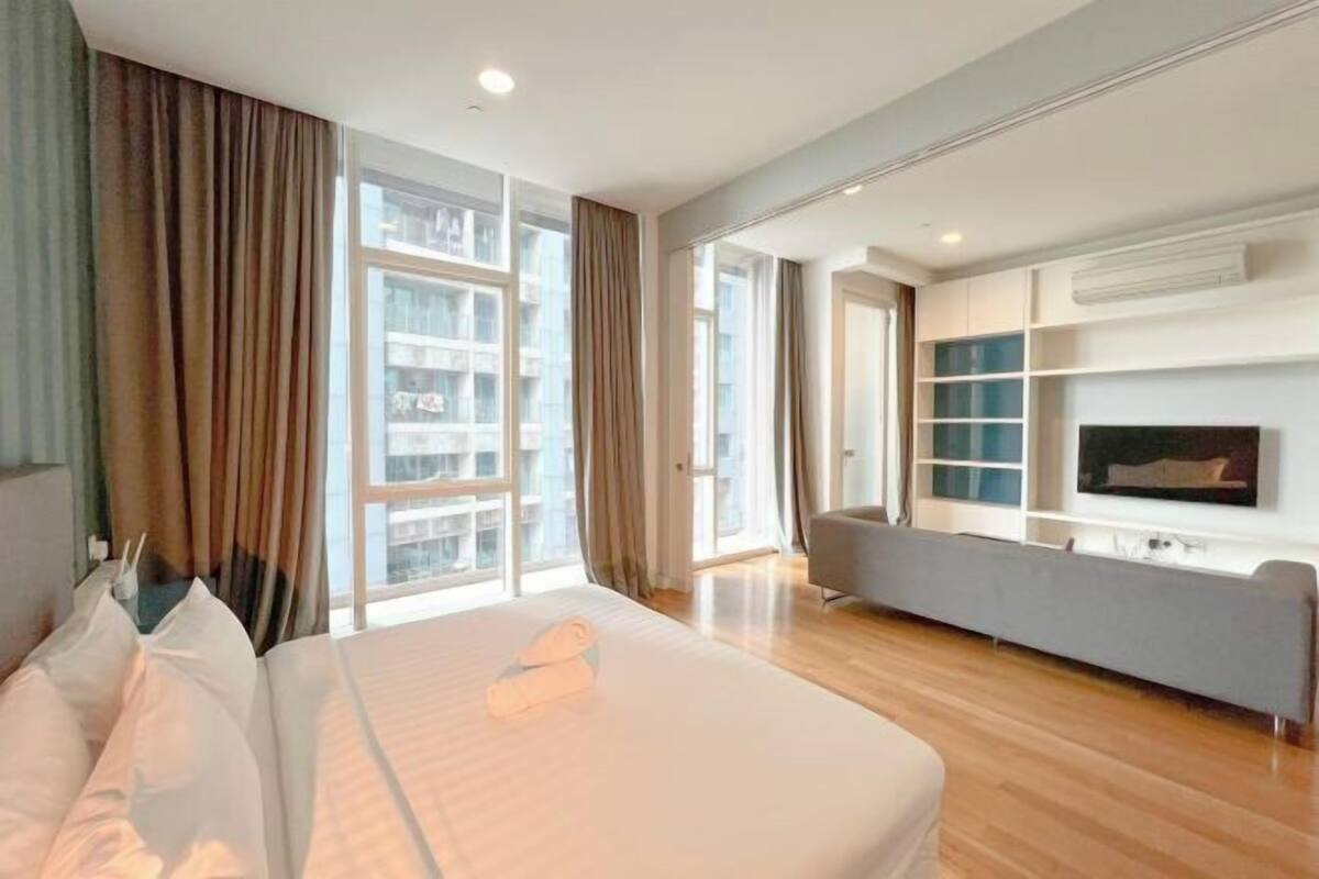 3 bedrooms, blackout curtains, soundproofing, iron/ironing board