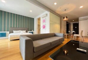 Living area - The Platinum Suites KLCC by Veedu Hauz (Kuala Lumpur)