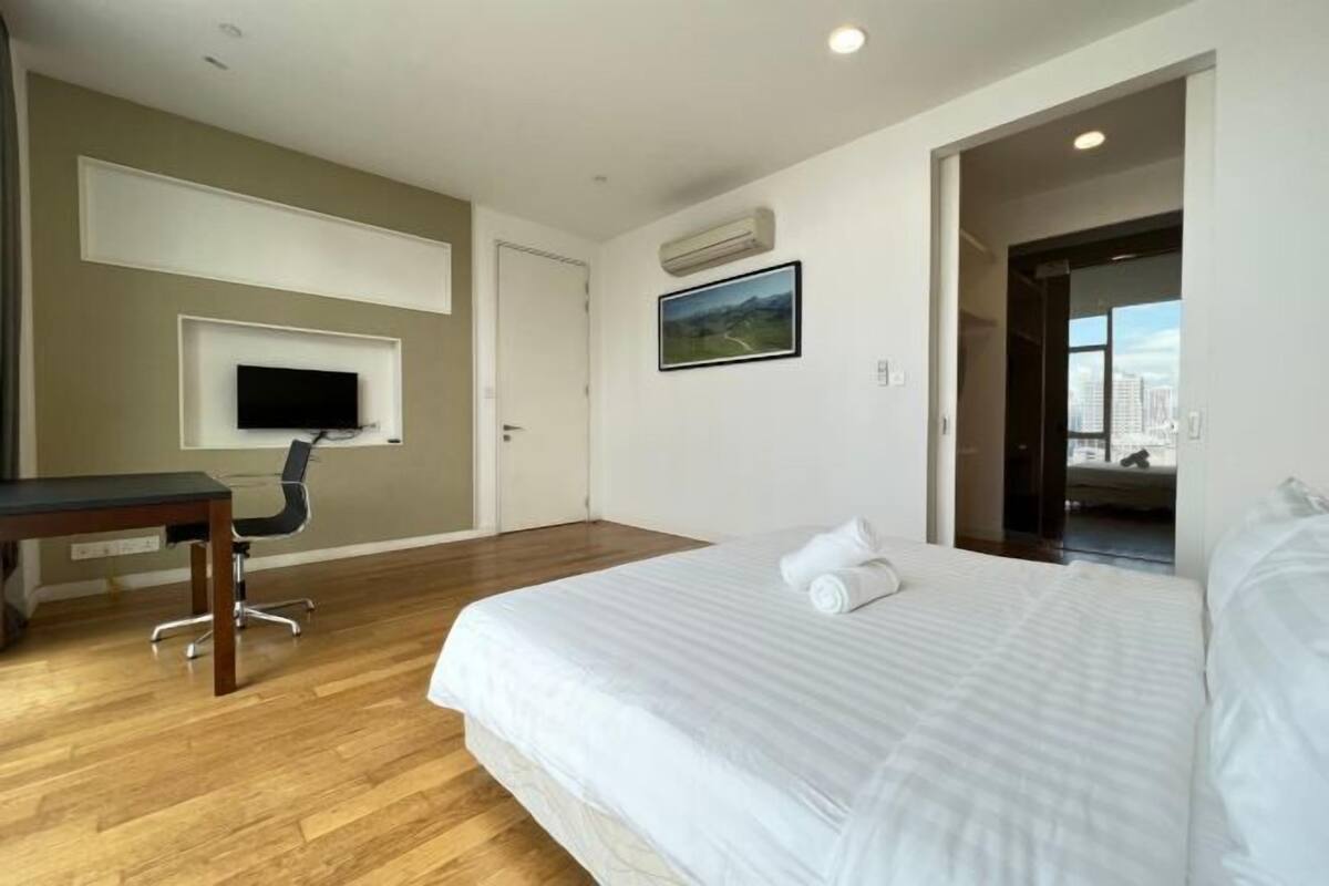 3 bedrooms, blackout curtains, soundproofing, iron/ironing board