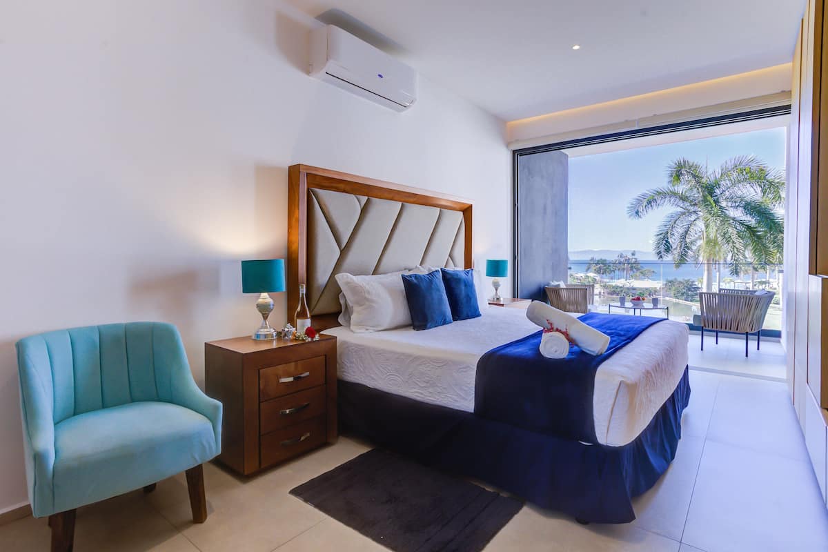 301A aria ocean | Egyptian cotton sheets, premium bedding, in-room safe