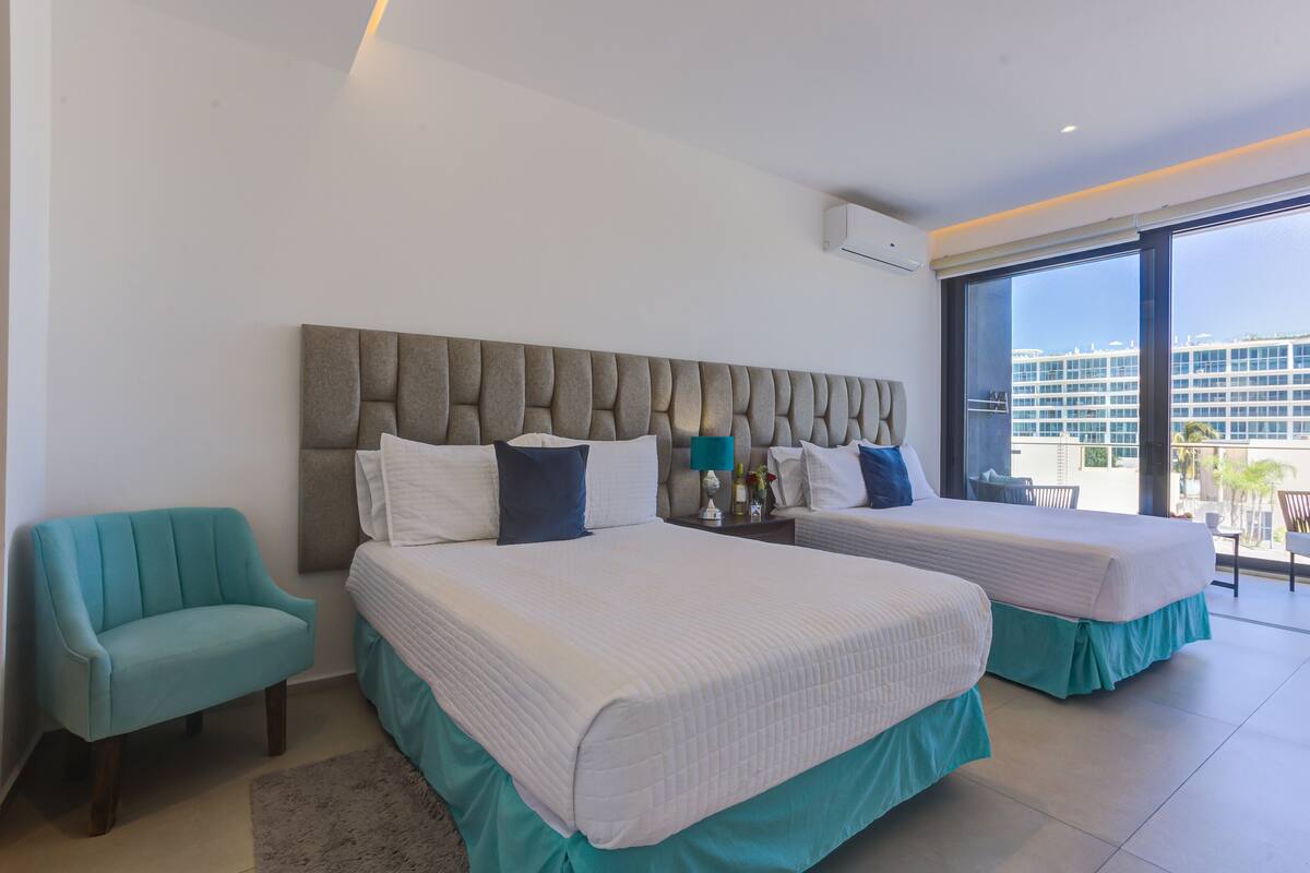 301b aria ocean | Egyptian cotton sheets, premium bedding, in-room safe