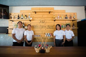 Poolside bar - Hidden Lagoon Resort (Panglao)