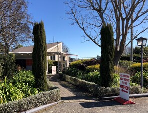 Fachada da propriedade