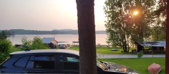 Renovated Chalet facing lac Heney in Gracefield Quebec