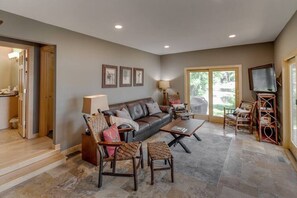 Smart TV, table football, offices - Dream Island On the White Fish Chain (Crosslake)