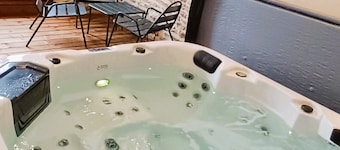 Gîte du moulin brochat avec espace jacuzzi commun