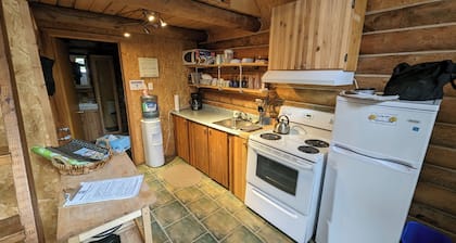 2 - Chalet en bois rond au bord chaleureux - Cerisier