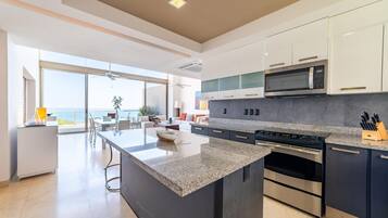 Condo, varias camas (1083 - Cosmo 3A3 ) | Cocina privada