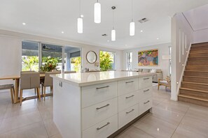 Interior - The Art House @ Beachside (Yaroomba)