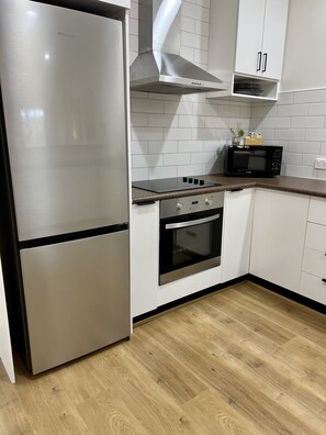 Private kitchen - Tuscan Villa in Myrtleford (Myrtleford)