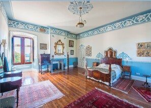 럭셔리 더블룸, 공원 전망 | 각각 다른 스타일의 인테리어, 각각 다르게 가구 비치, 무료 WiFi